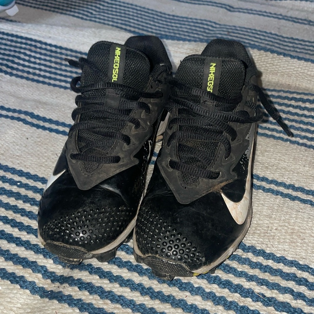 Baseball/softball cleats. Size one Y worn a few games. Nike great condition.